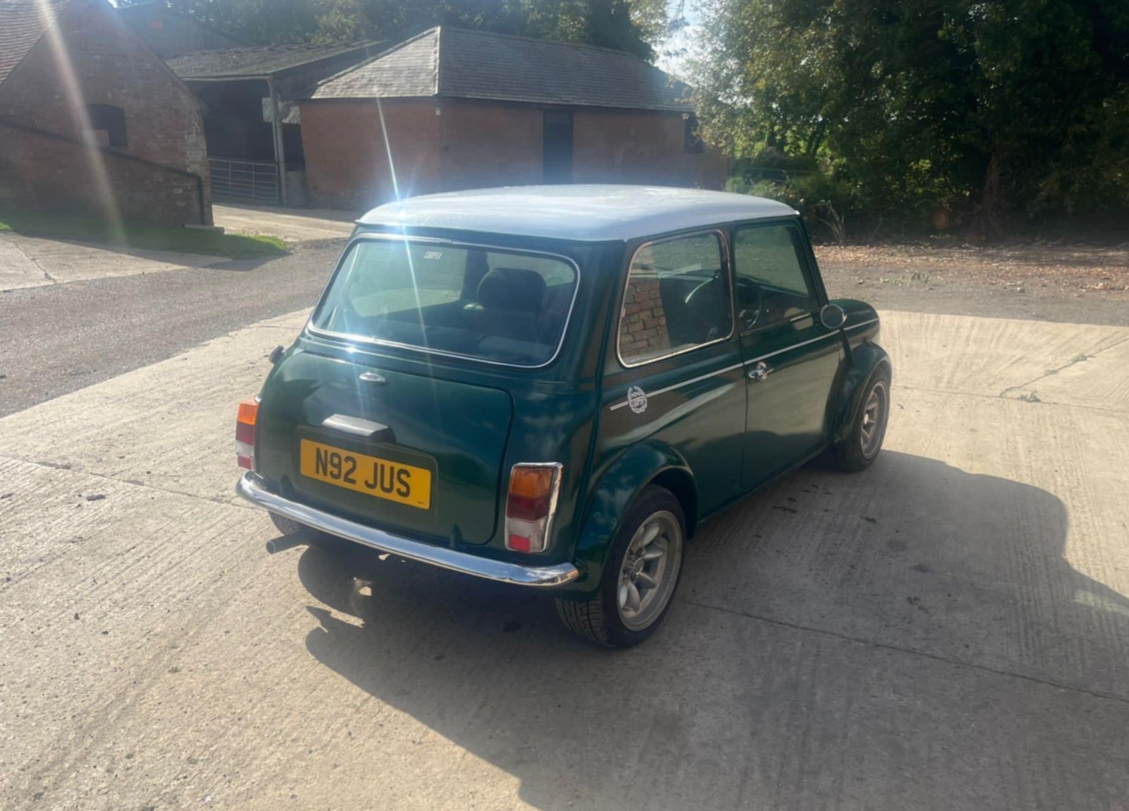 Mini-Classic-Mini-1995-Sedan-3
