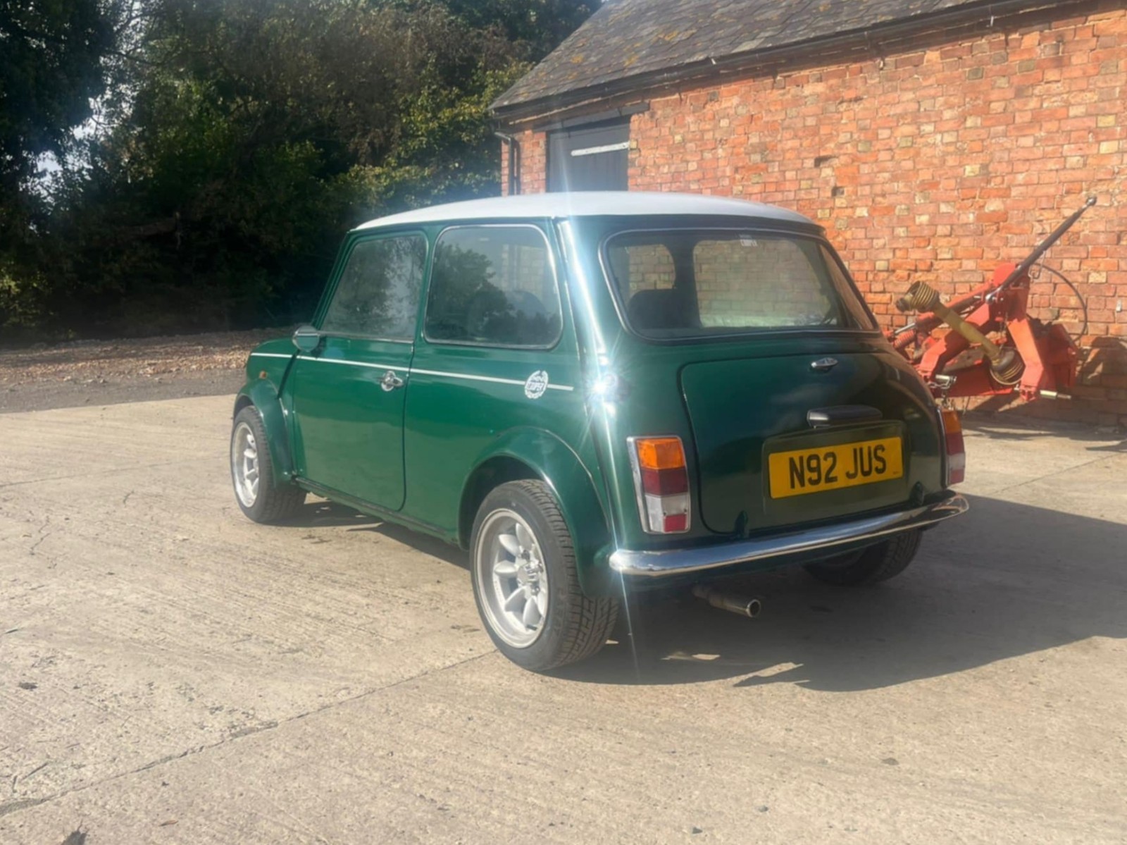 Mini-Classic-Mini-1995-Sedan-4