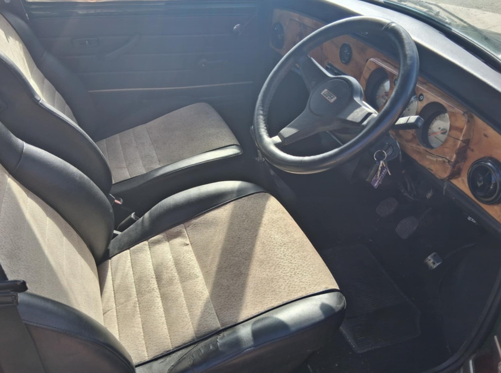 Mini-Classic-Mini-1995-Sedan-5