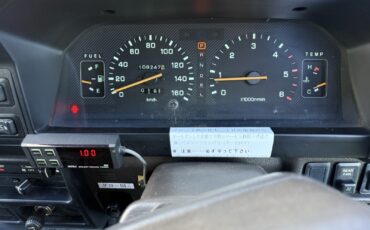 Mitsubishi-Delica-1990-20