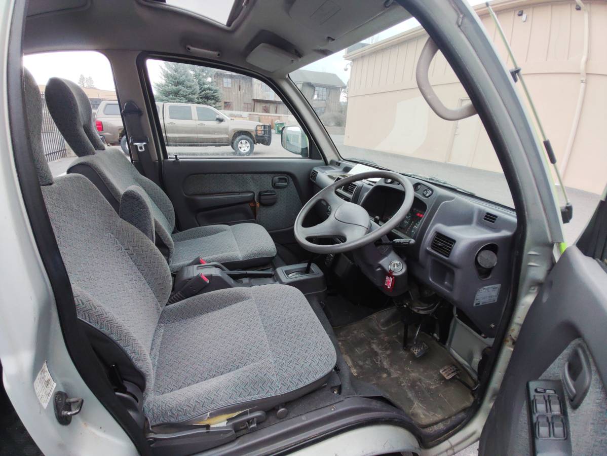 Mitsubishi-bravo-1995-1