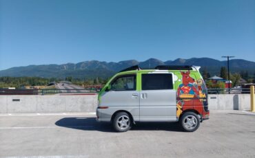 Mitsubishi-bravo-1995