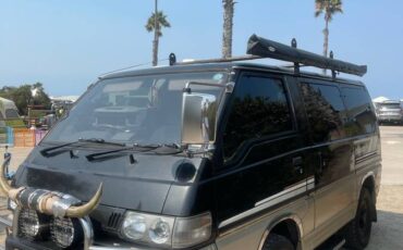 Mitsubishi-delica-diesel-1992-black-15