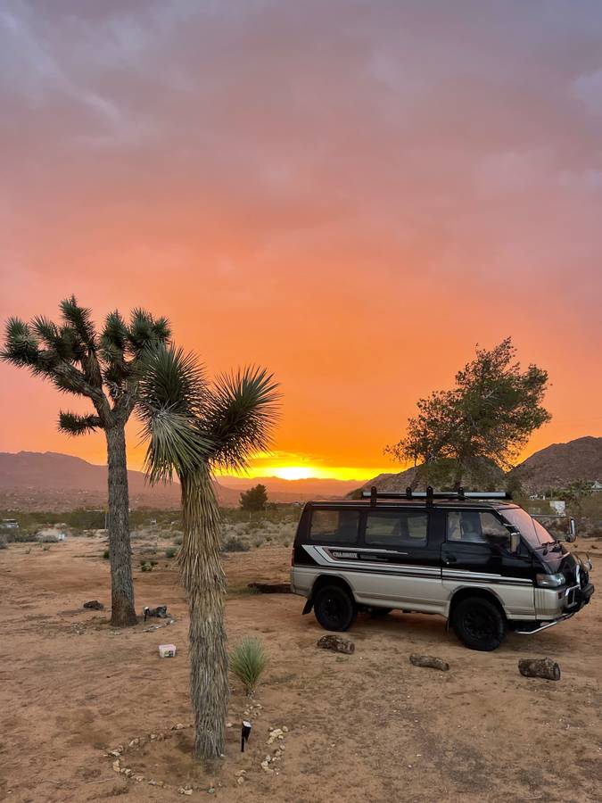 Mitsubishi-delica-diesel-1992-black-30