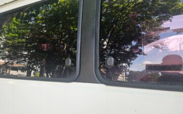 Mitsubishi-delica-diesel-1994-white-10