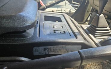 Mitsubishi-delica-diesel-1994-white-6