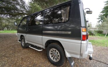 Mitsubishi-delica-l300-1991-grey-12
