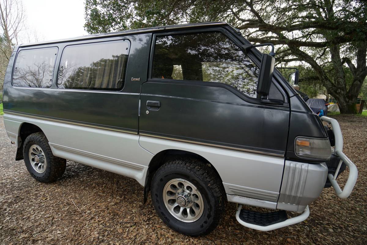 Mitsubishi-delica-l300-1991-grey-8