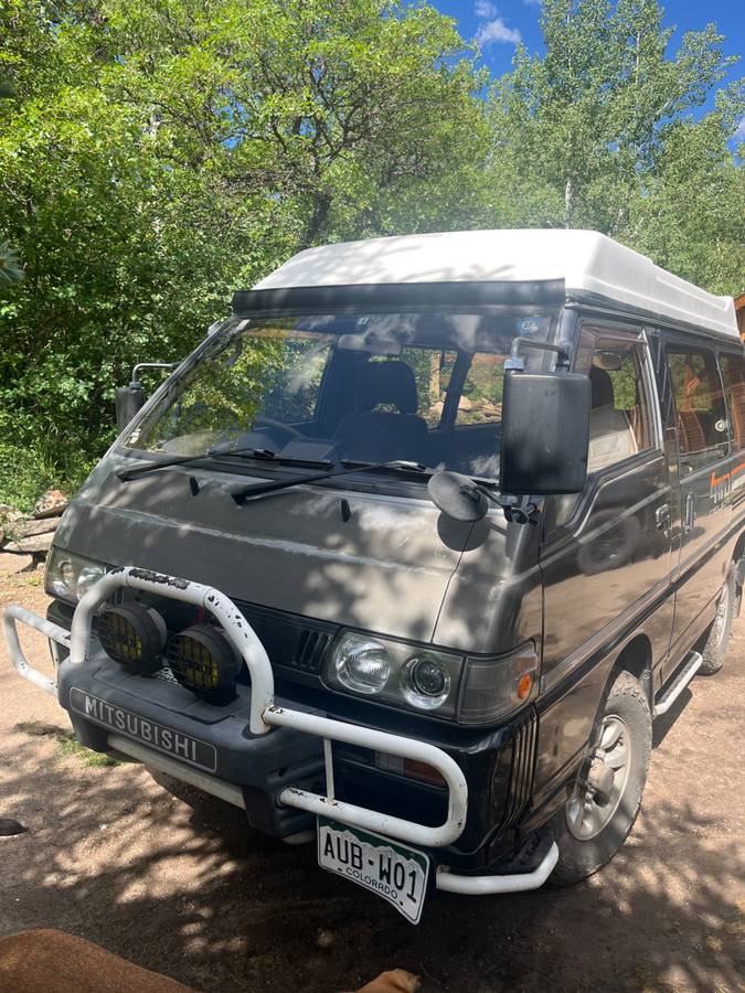 Mitsubishi-delica-l300-diesel-1991-1