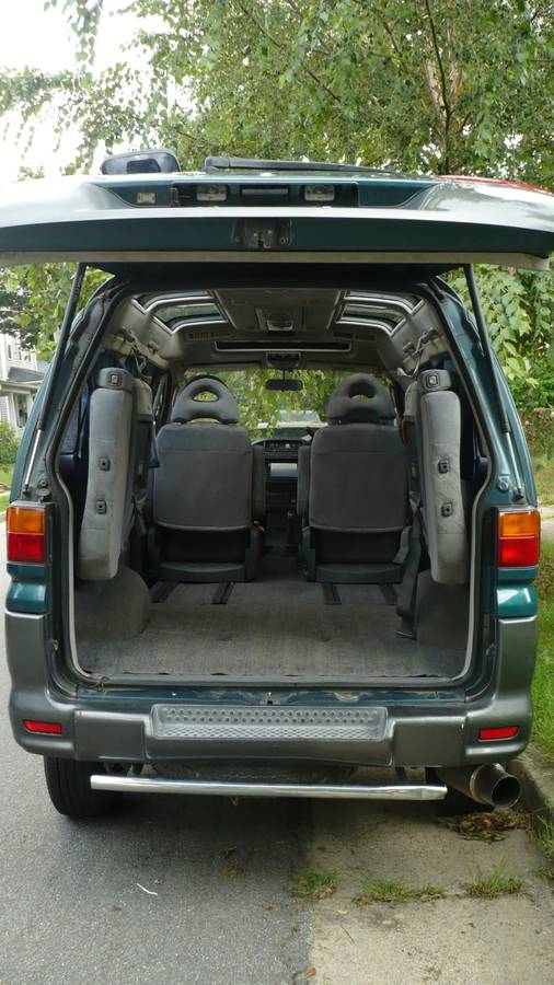 Mitsubishi-delica-l400-1994-green-11