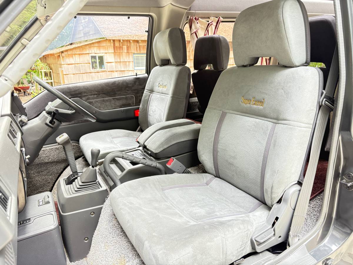 Mitsubishi-diesel-1991-grey-15