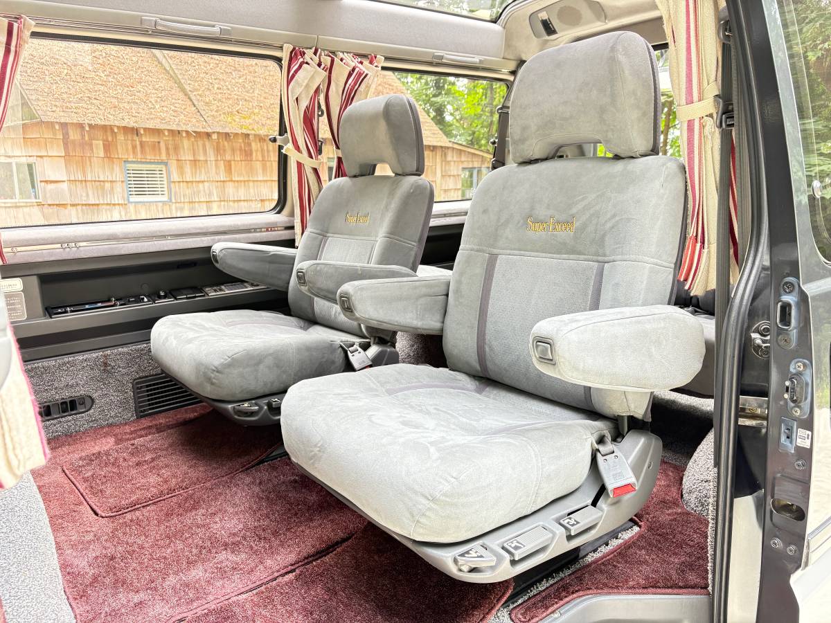 Mitsubishi-diesel-1991-grey-20