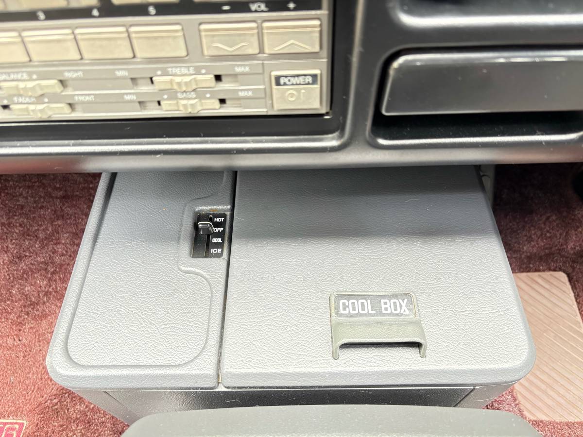 Mitsubishi-diesel-1991-grey-23