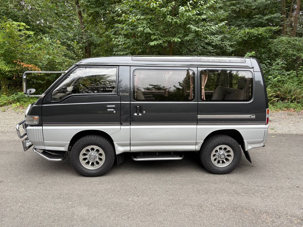 Mitsubishi-diesel-1991-grey-3