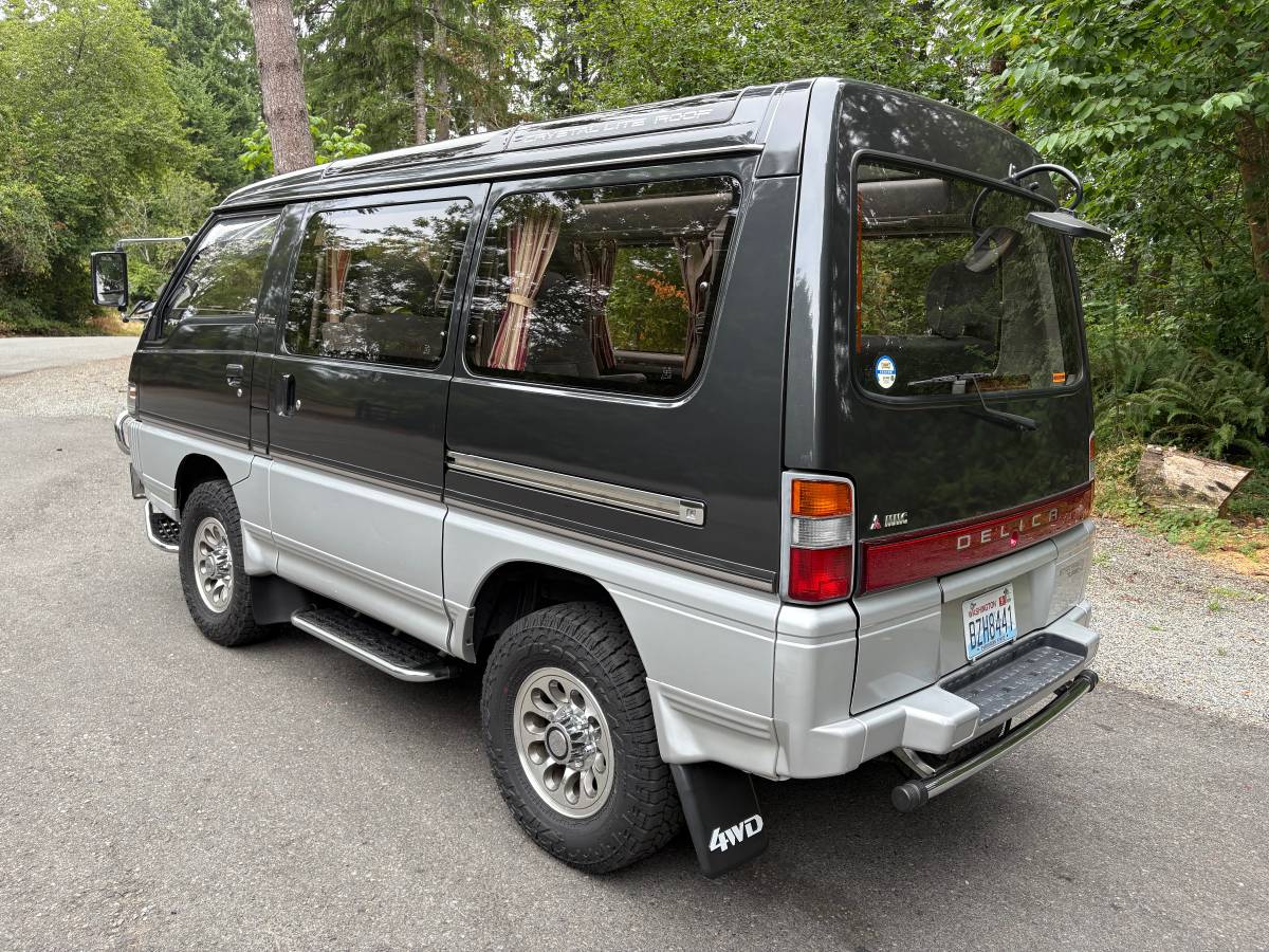 Mitsubishi-diesel-1991-grey-4