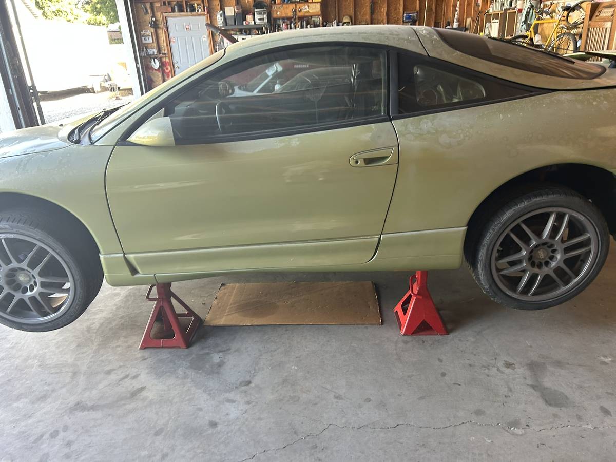 Mitsubishi-eclipse-1995-green-7