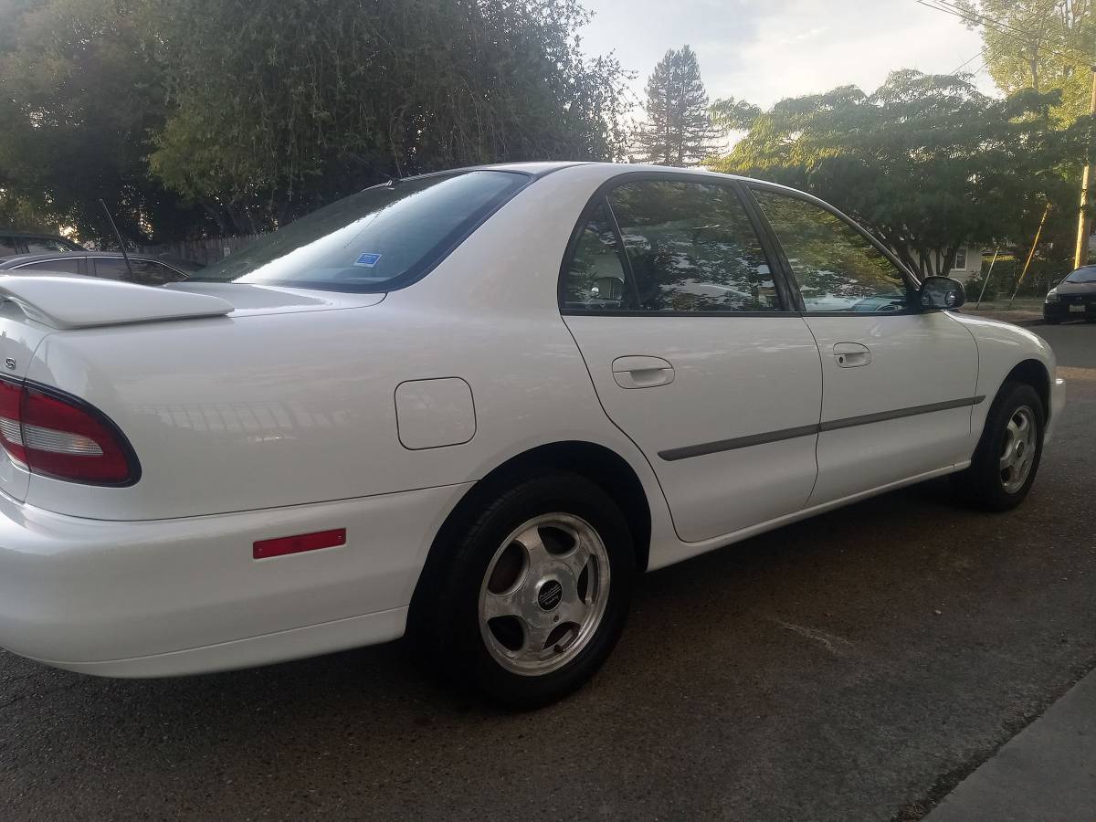 Mitsubishi-galant-s-1995-white-3