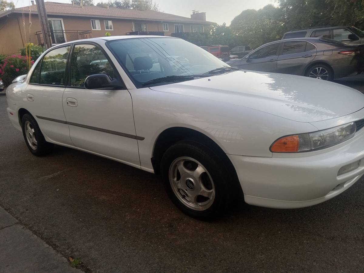 Mitsubishi-galant-s-1995-white-5
