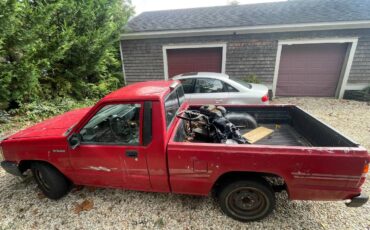 Mitsubishi-mighty-max-1995-red-3