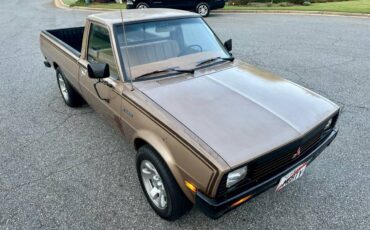 Mitsubishi-mighty-max-regular-cab-4-speed-1985-brown-1