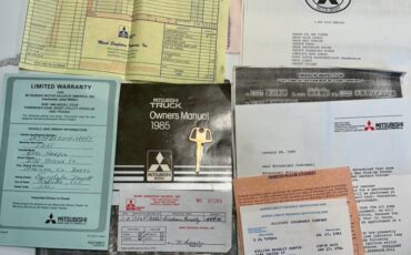 Mitsubishi-mighty-max-regular-cab-4-speed-1985-brown-21