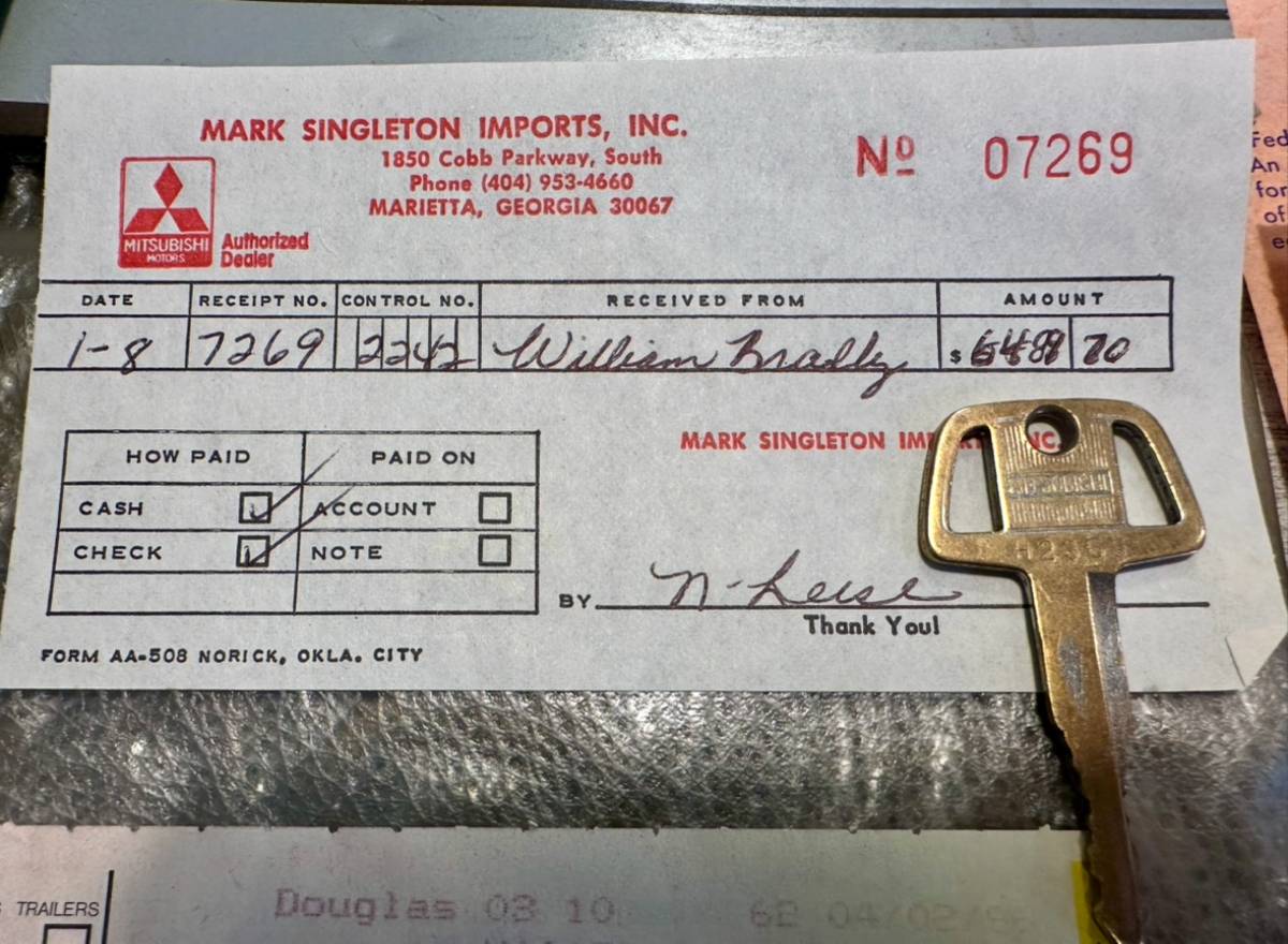 Mitsubishi-mighty-max-regular-cab-4-speed-1985-brown-22