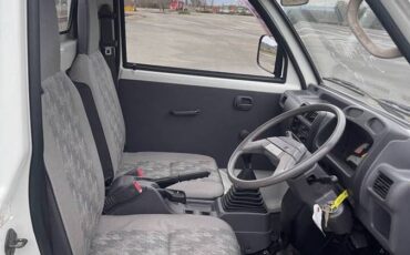 Mitsubishi-minicab-1995-white-10