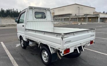 Mitsubishi-minicab-truck-1988-white-1