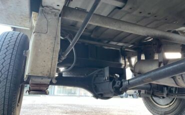 Mitsubishi-minicab-truck-1988-white-11