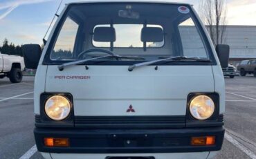 Mitsubishi-minicab-truck-1988-white