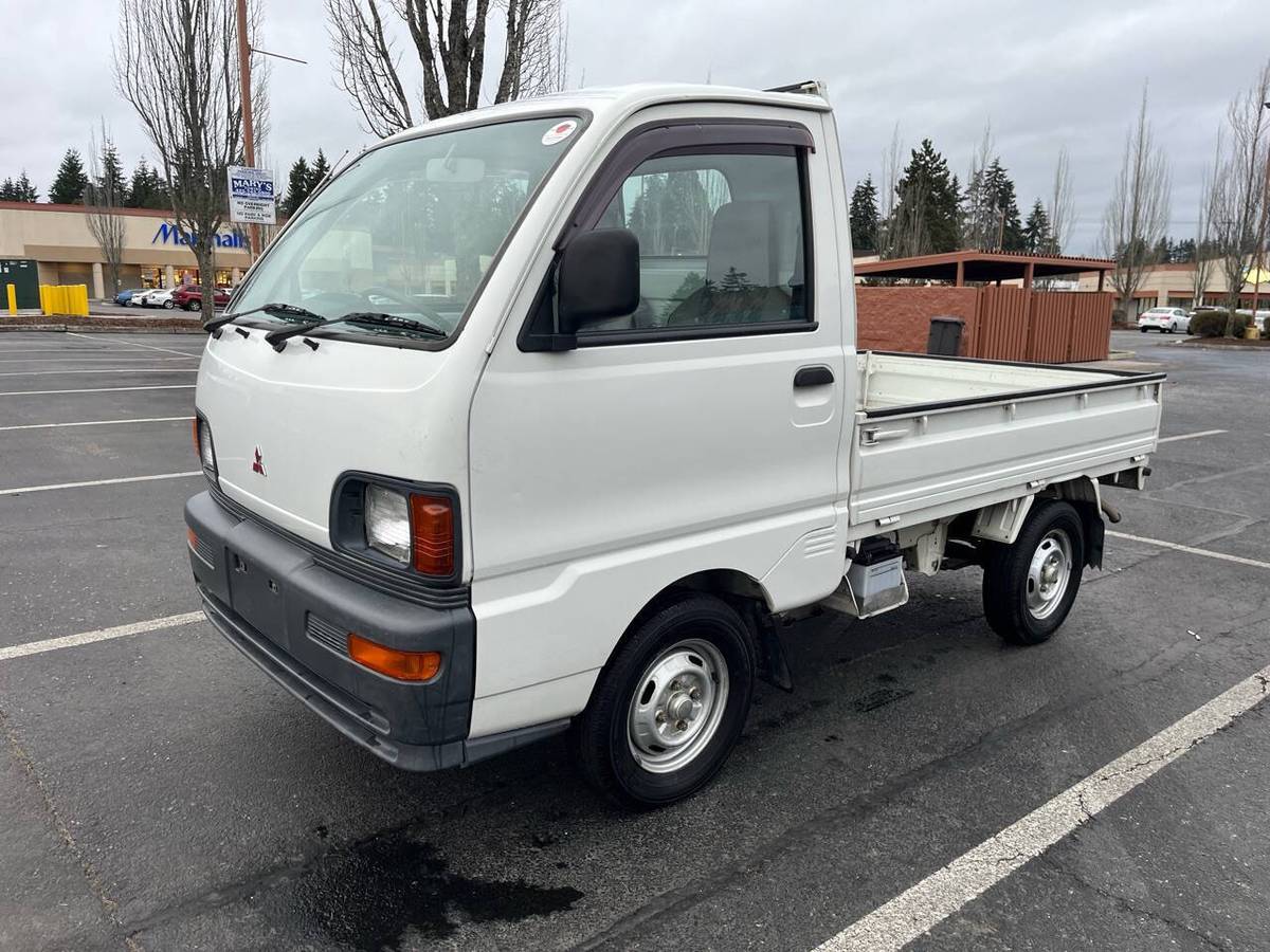 Mitsubishi-minicab-truck-1988-white-3