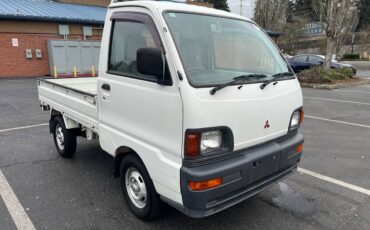 Mitsubishi-minicab-truck-1988-white