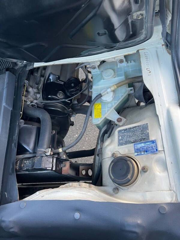 Mitsubishi-minicab-truck-1988-white-8