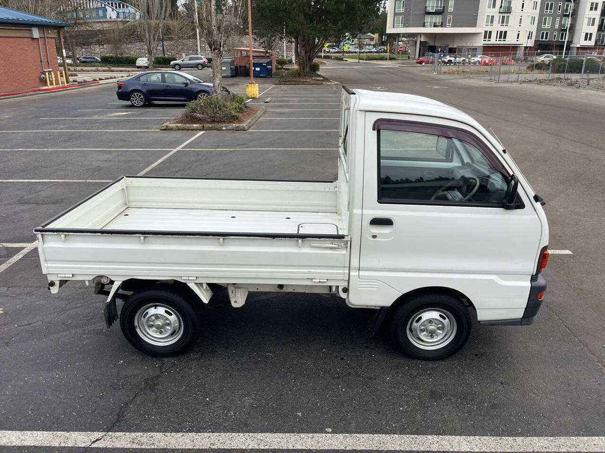 Mitsubishi-minicab-truck-1988-white-9