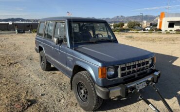 Mitsubishi-montero-1989-blue-1