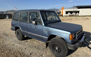 Mitsubishi-montero-1989-blue