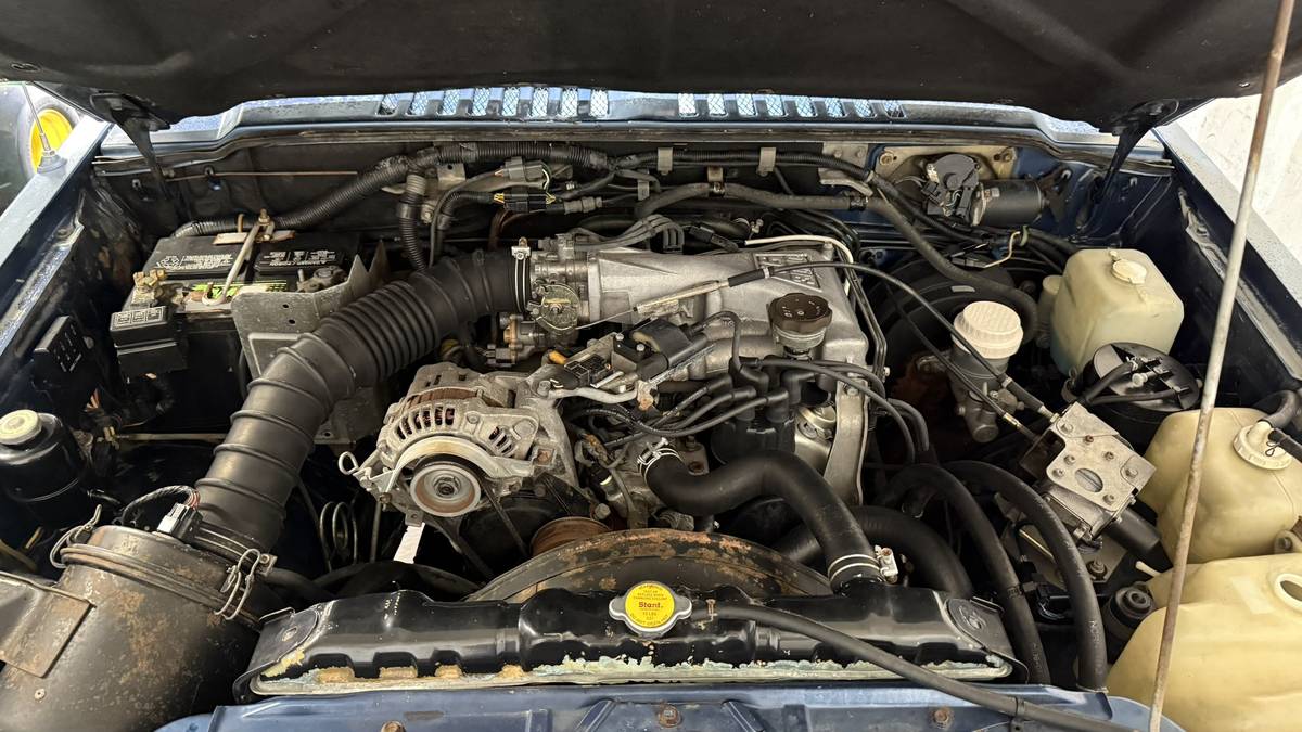 Mitsubishi-montero-1989-blue-4