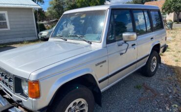 Mitsubishi-montero-1989-silver