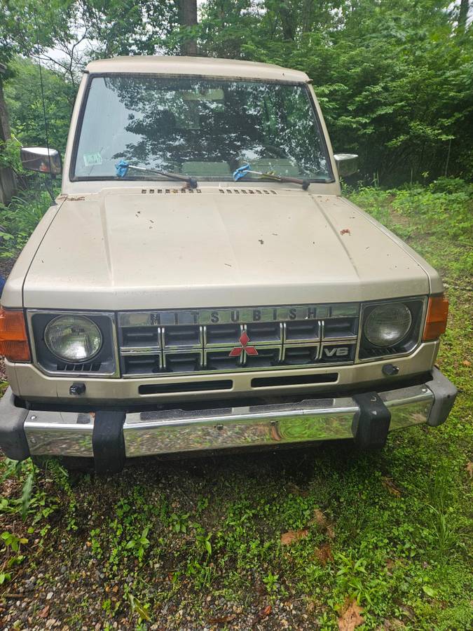 Mitsubishi-montero-1991-12