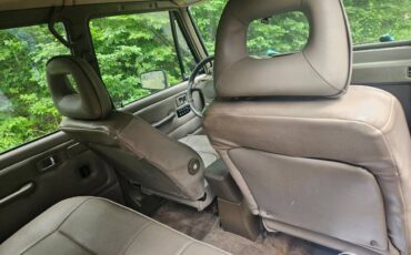 Mitsubishi-montero-1991-6