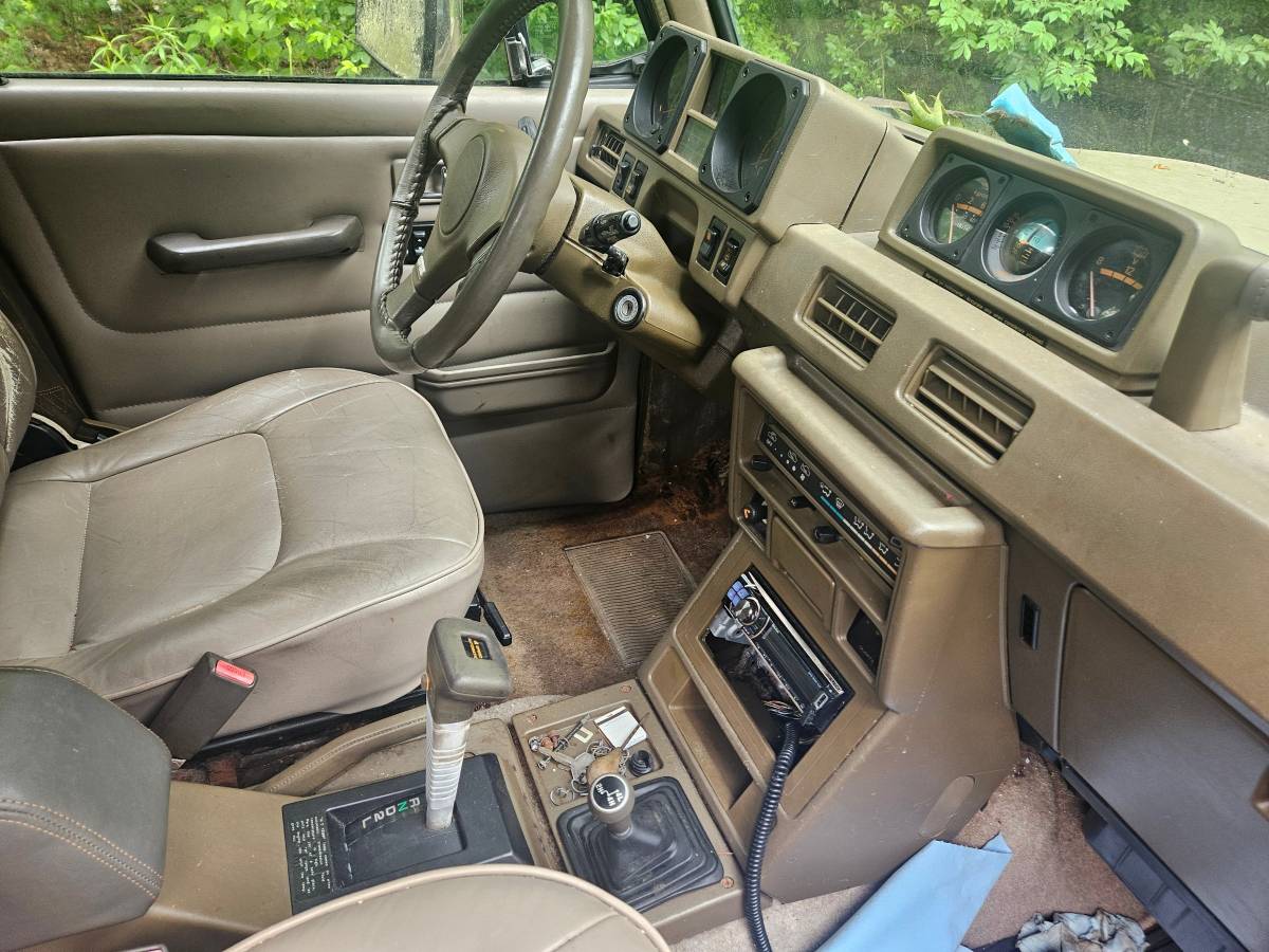 Mitsubishi-montero-1991-9