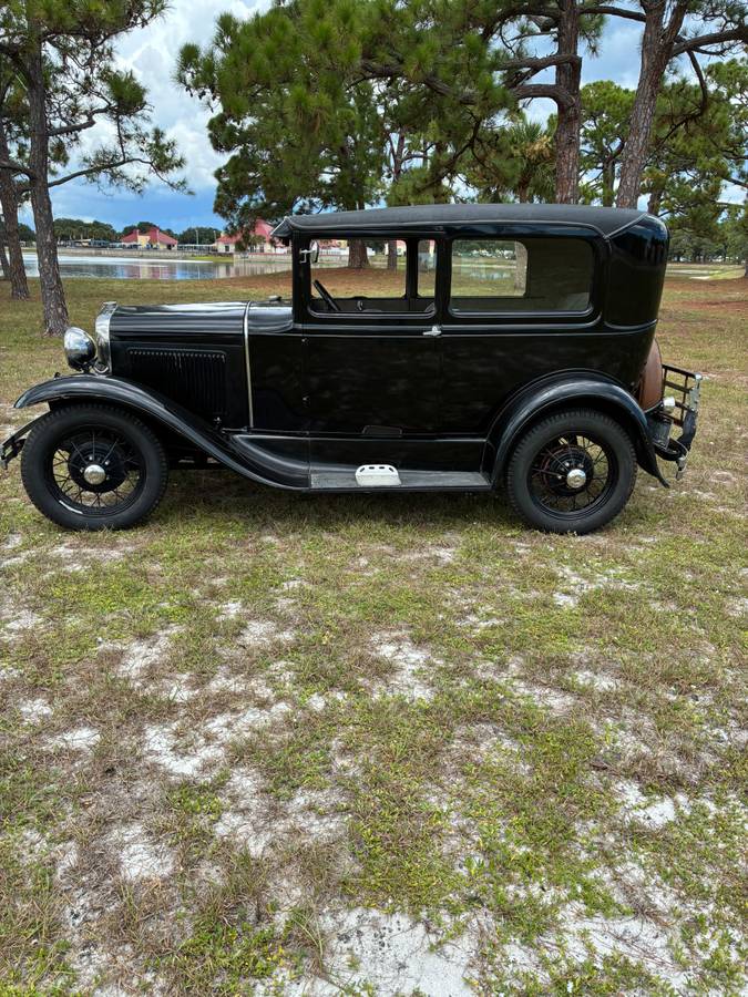 Model-a-ford-1930-black-5