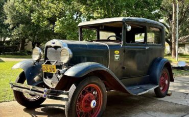 Model-a-ford-tudor-sedan-1930-black-3