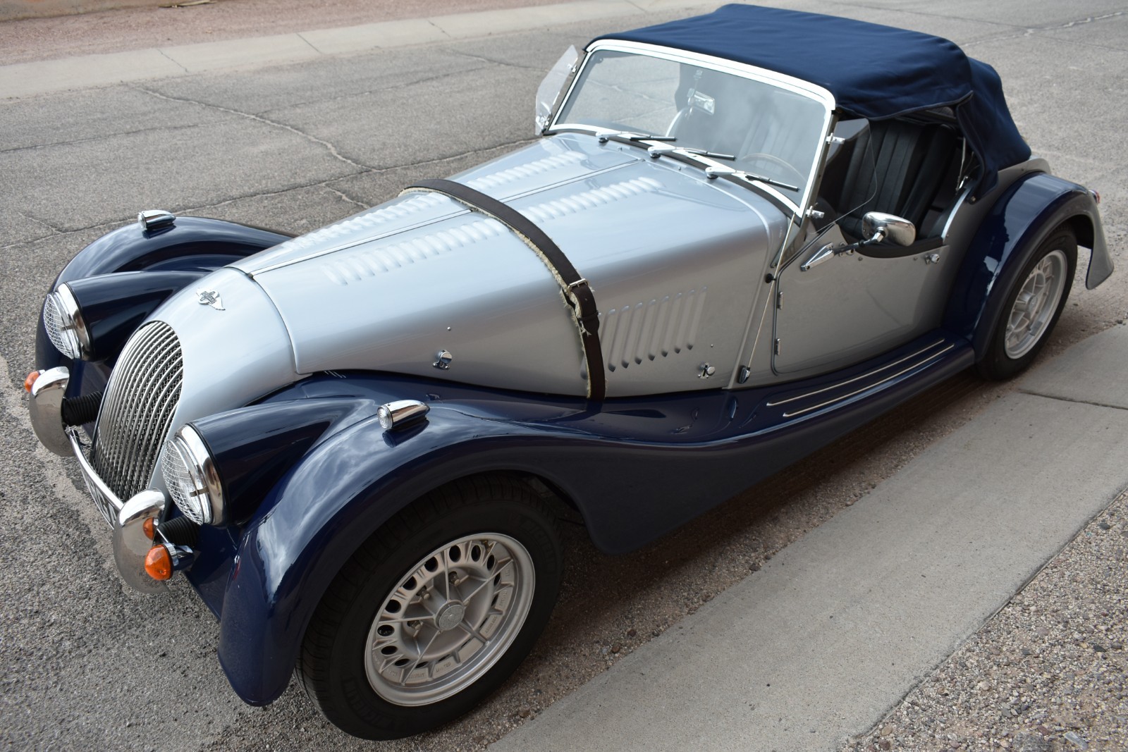 Morgan-Plus-8-1980-Convertible-15