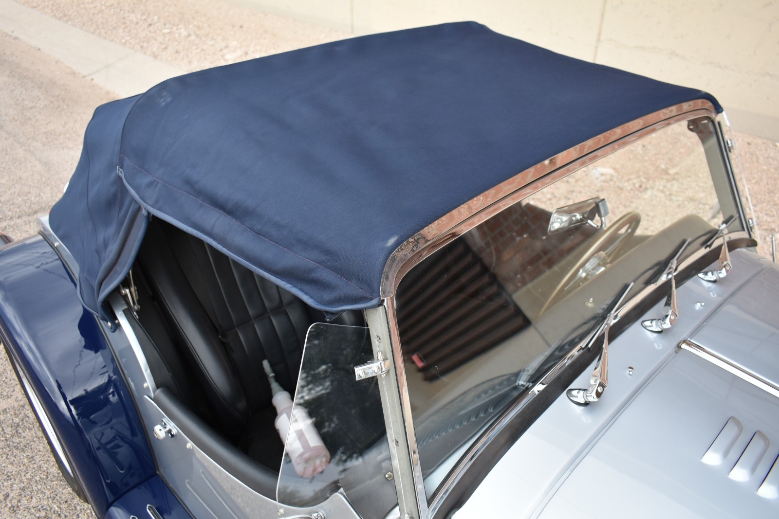 Morgan-Plus-8-1980-Convertible-17