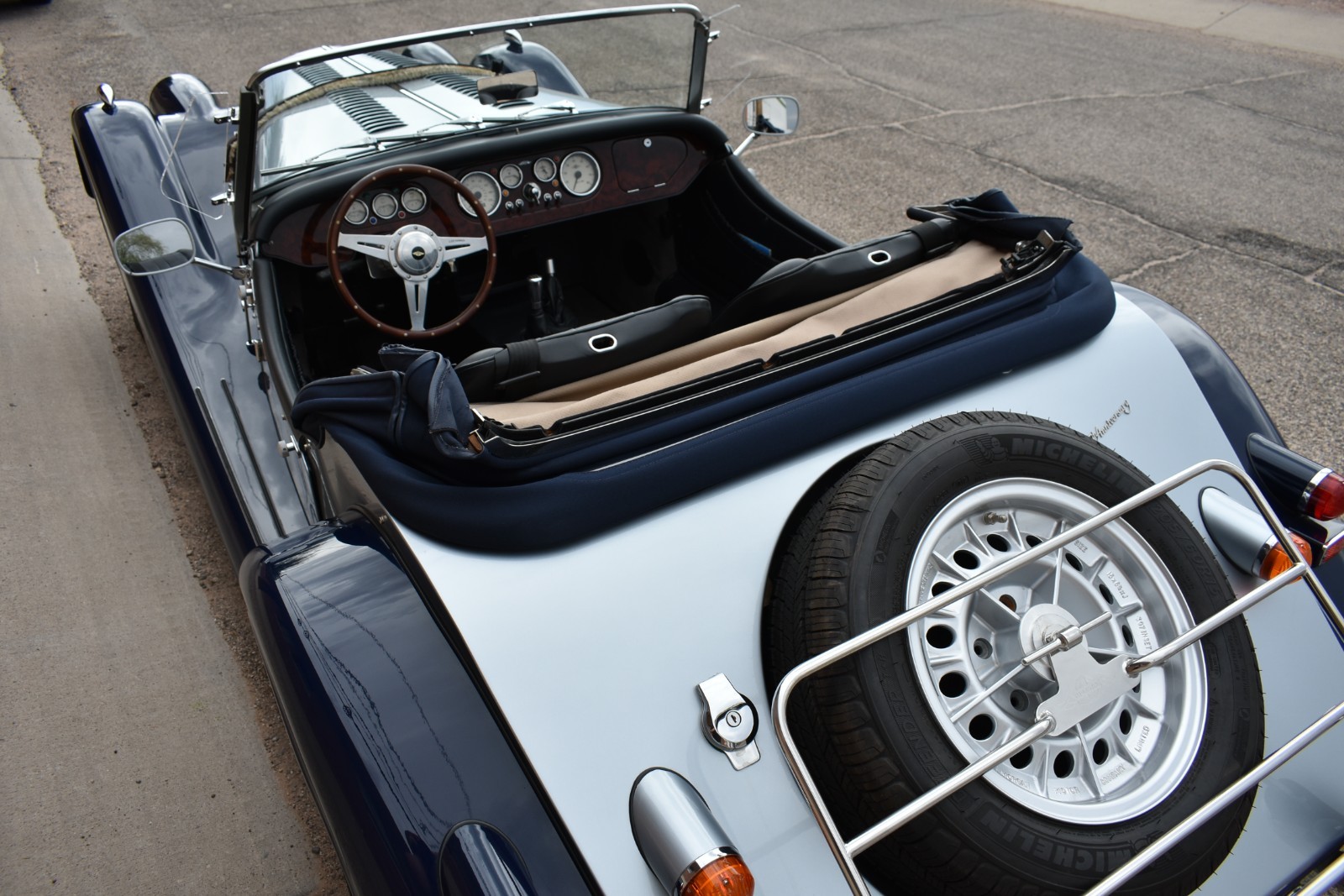 Morgan-Plus-8-1980-Convertible-22