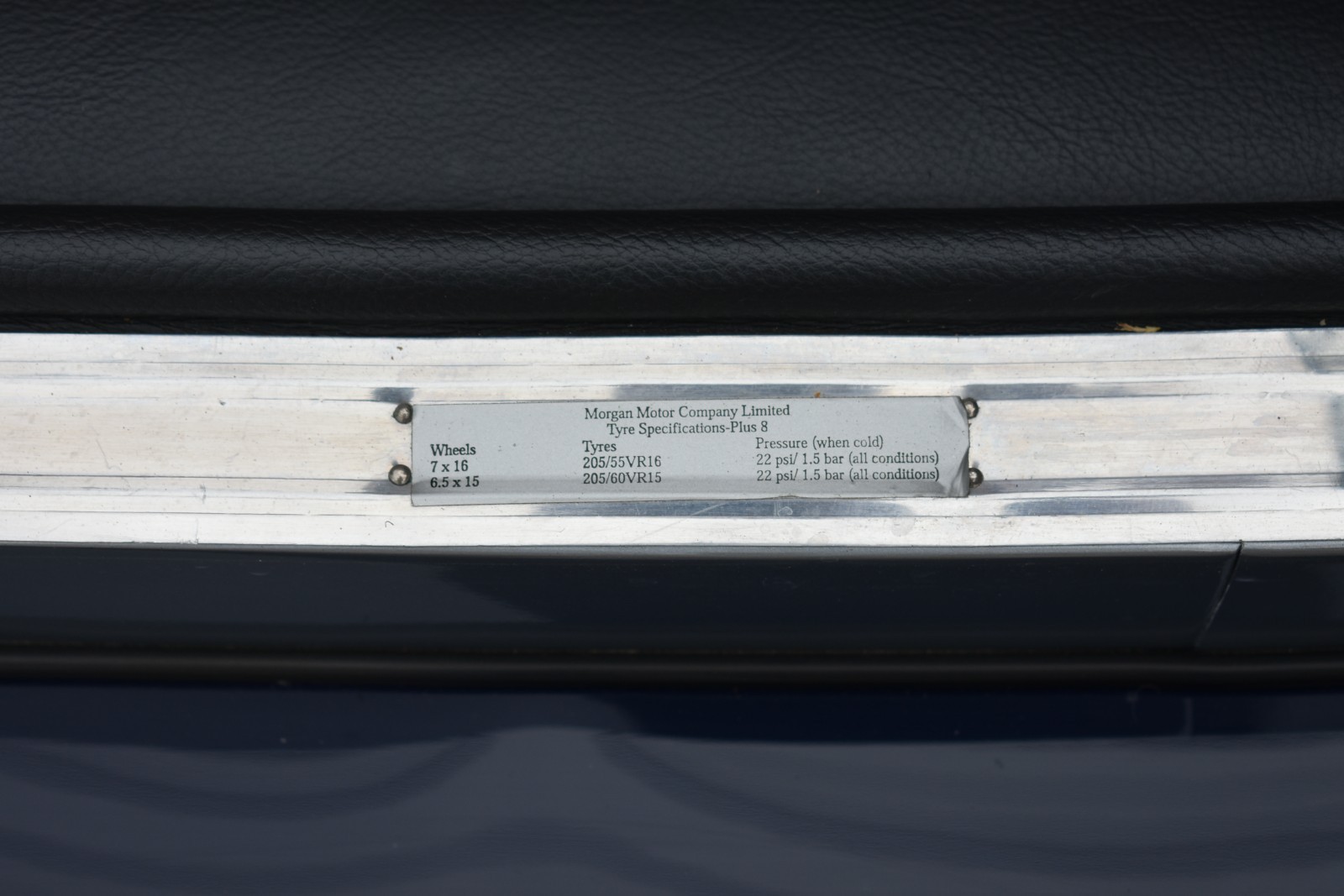 Morgan-Plus-8-1980-Convertible-23