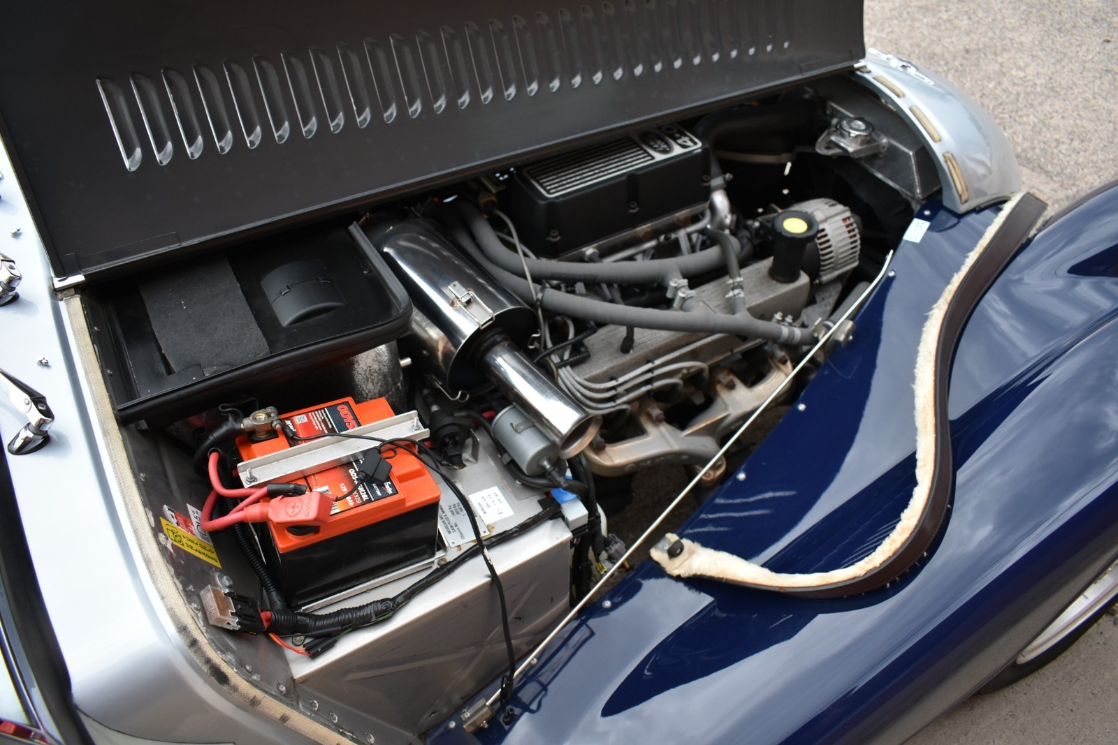 Morgan-Plus-8-1980-Convertible-36