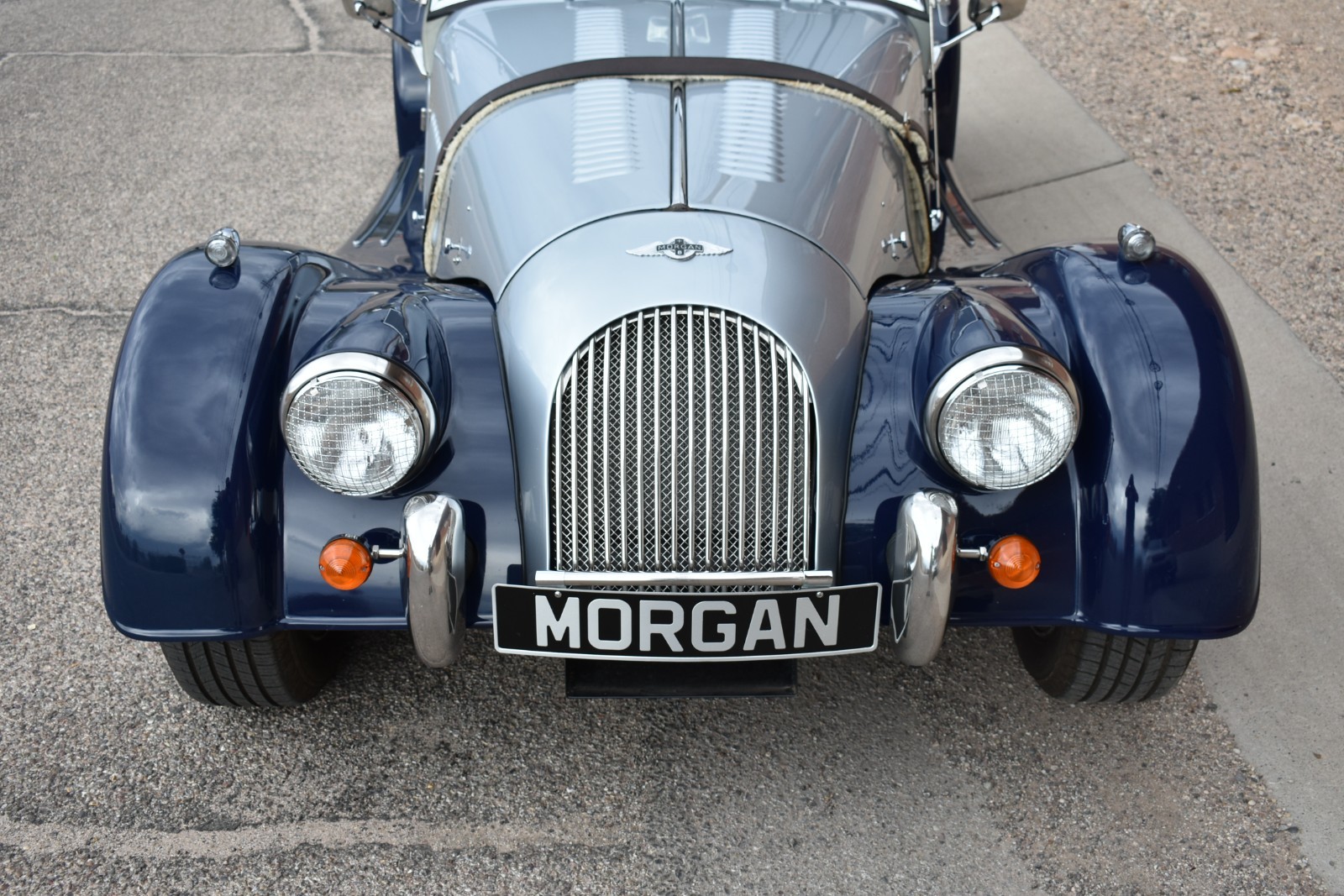 Morgan-Plus-8-1980-Convertible-4