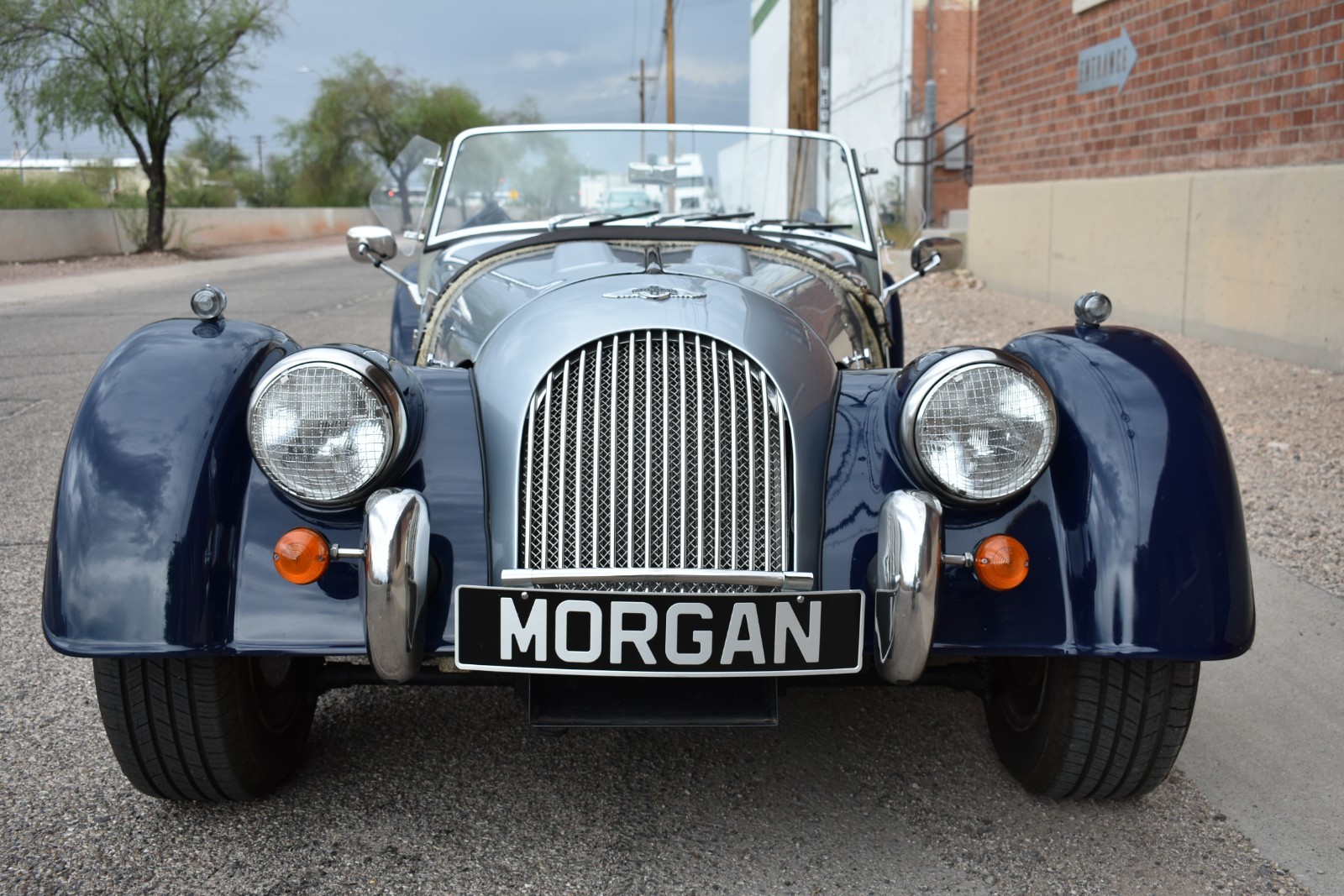 Morgan-Plus-8-1980-Convertible-5